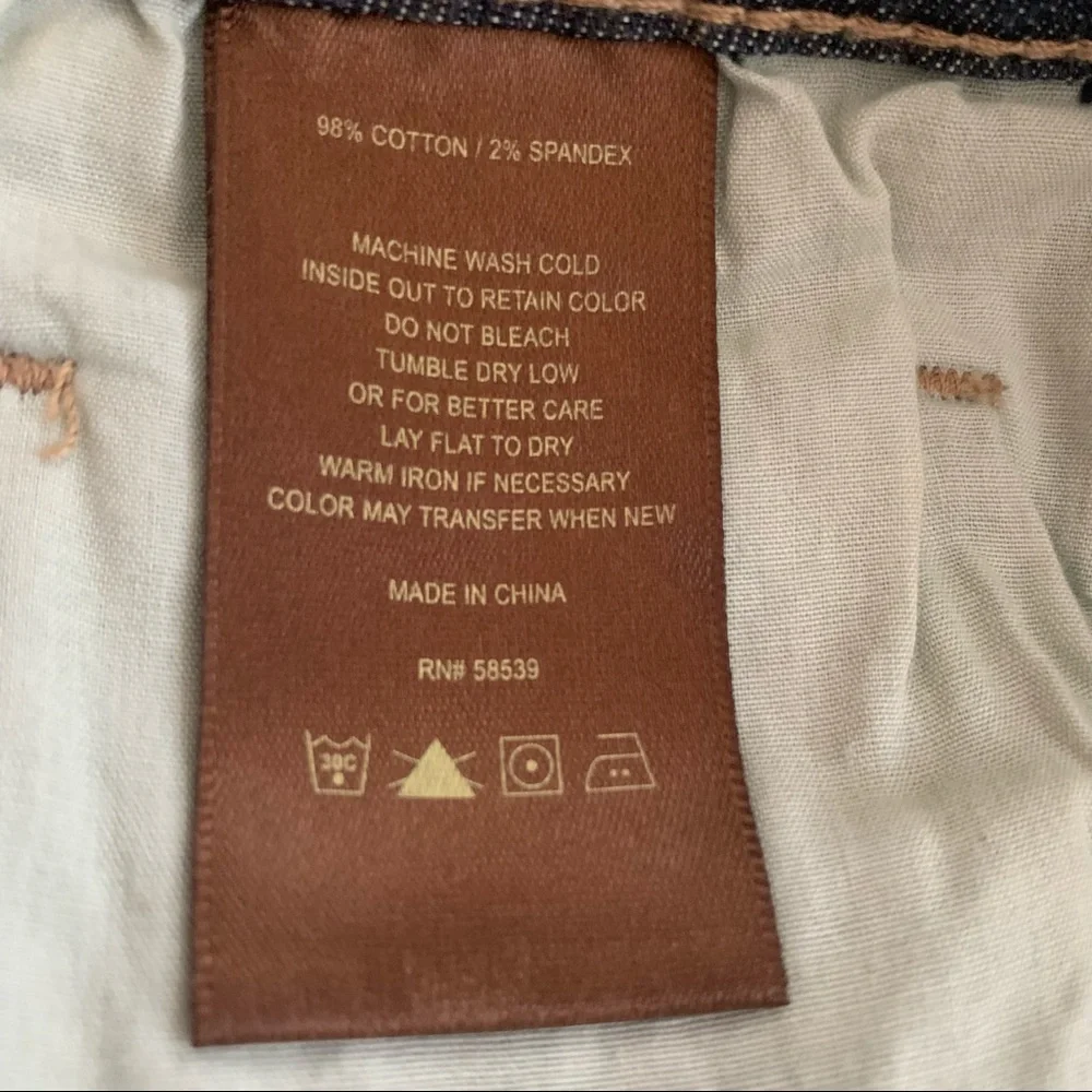 NWOT KUT FROM THE KLOTH Catherine Shorts Size 10
